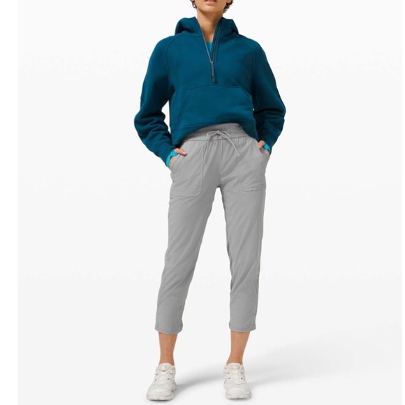 Lululemon 2021 Beyond the Studio Crop Pants in 
Rhino Grey Size 4 Style W6BJBS - Picture 16 of 16